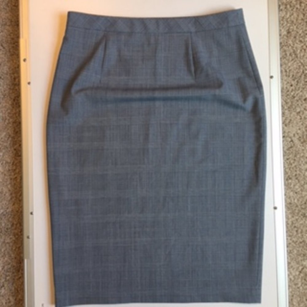 Classic Gray/Nwvy Pencil Skirt - Women's Professional Skirt